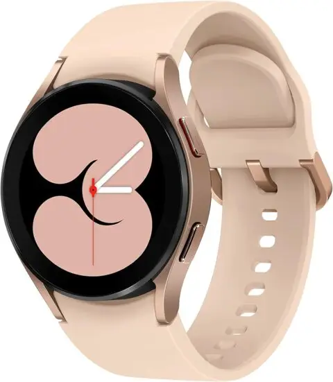 Samsung Galaxy Watch 4 Review: close-up of the watch's display